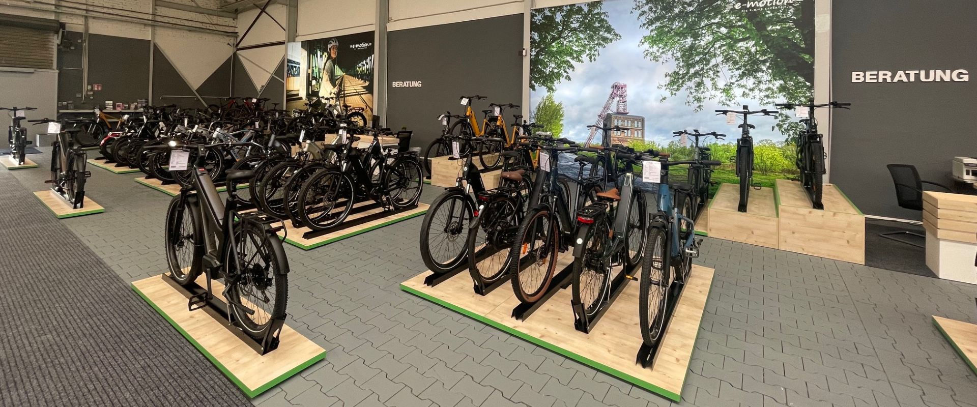 Lokaler Charme beim Fahrrad Ladenbau für die e-motion e-Bike Welt Oberhausen